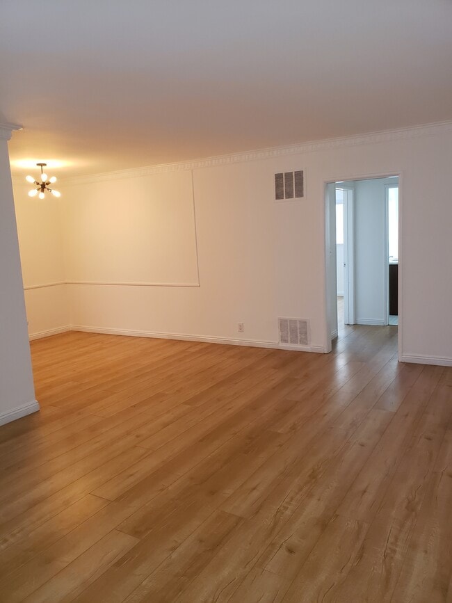 Building Photo - 8337 Blackburn Ave