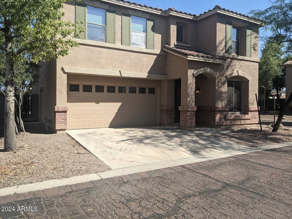 Primary Photo - 17005 W Rimrock St