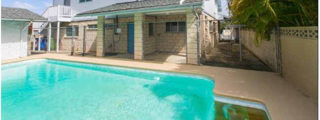 Building Photo - 416 Keolu Dr