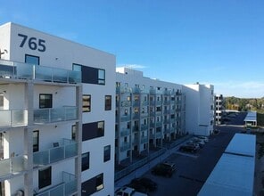 Building Photo - The Ascot