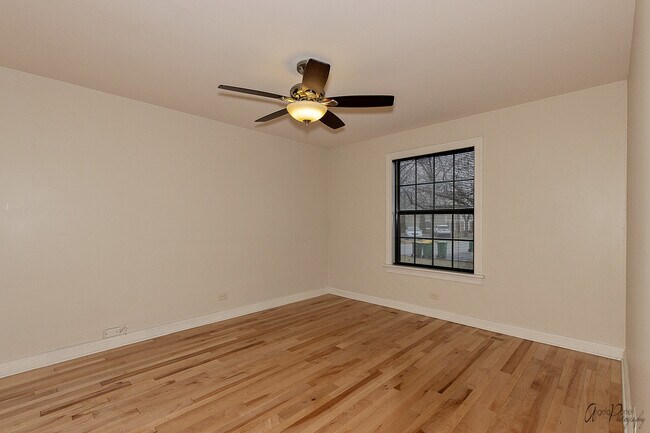 Foto del edificio - 1180 Silverwood Ct