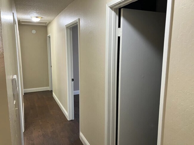 Foto del edificio - 2845 Alwood Ct
