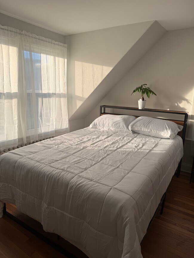 Foto del edificio - 104R Homes Ave