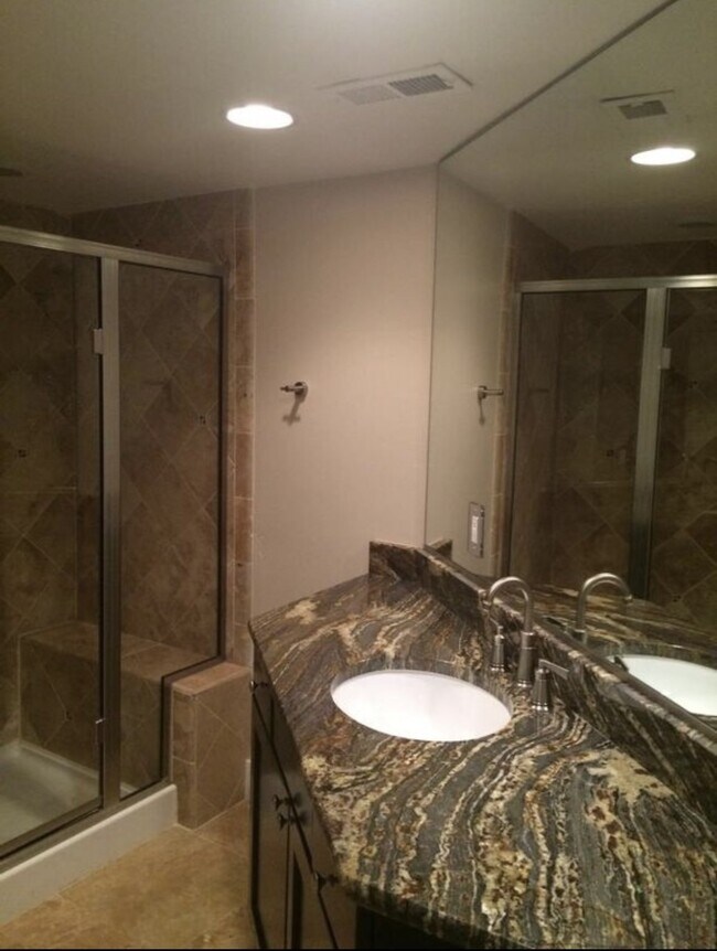 Foto del edificio - Charming Wash Park bungalow!  Available 08-15-2026