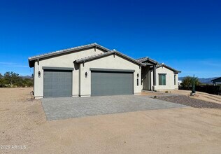 Building Photo - 15412 E Palo Brea Ln