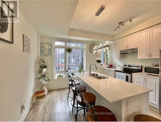 Building Photo - 370 G Red Maple Rd