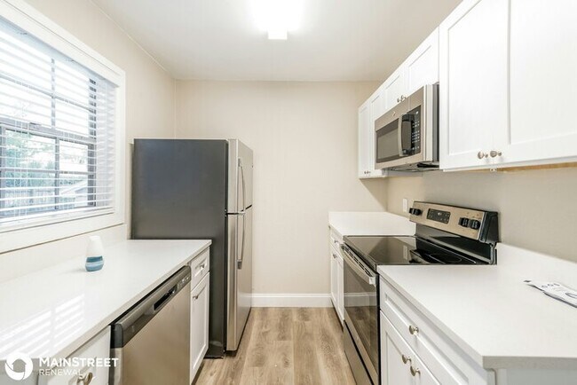 Foto del edificio - 1524 W RIVER SHORE WAY, TAMPA, FL 33603
