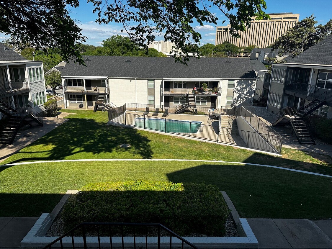 Place at Westover Hills Apartments in Fort Worth, TX