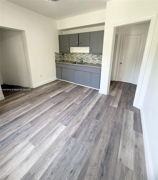 Foto del edificio - 1450 NW 35th St