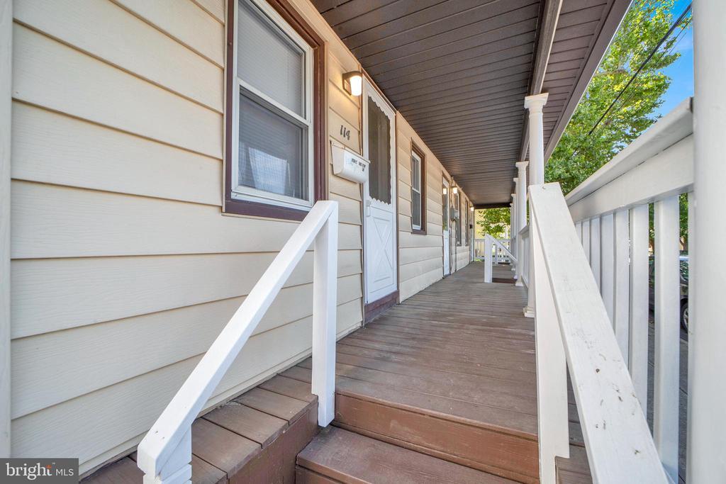 Foto principal - 114-114 Crosswicks St
