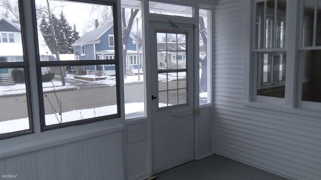 Foto del edificio - 1 br, 1 bath House - 1129 Pennoyer Ave