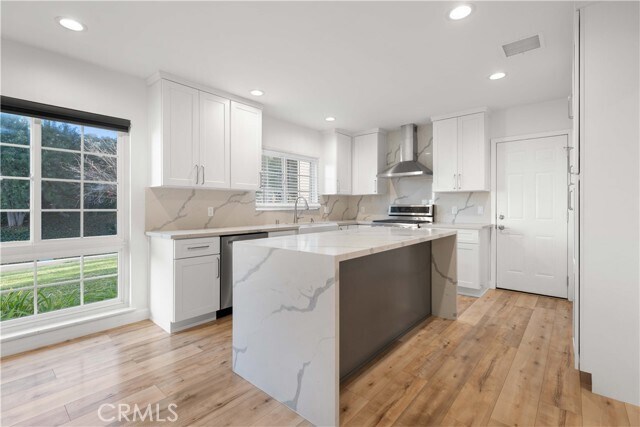 Foto del edificio - 4121 Picasso Ave