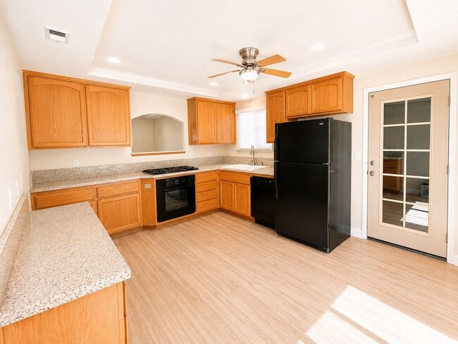 Building Photo - Beautifully Remodeled 2 Bed / 1 Bath Detached Home in Fremont's Desirable Niles Area