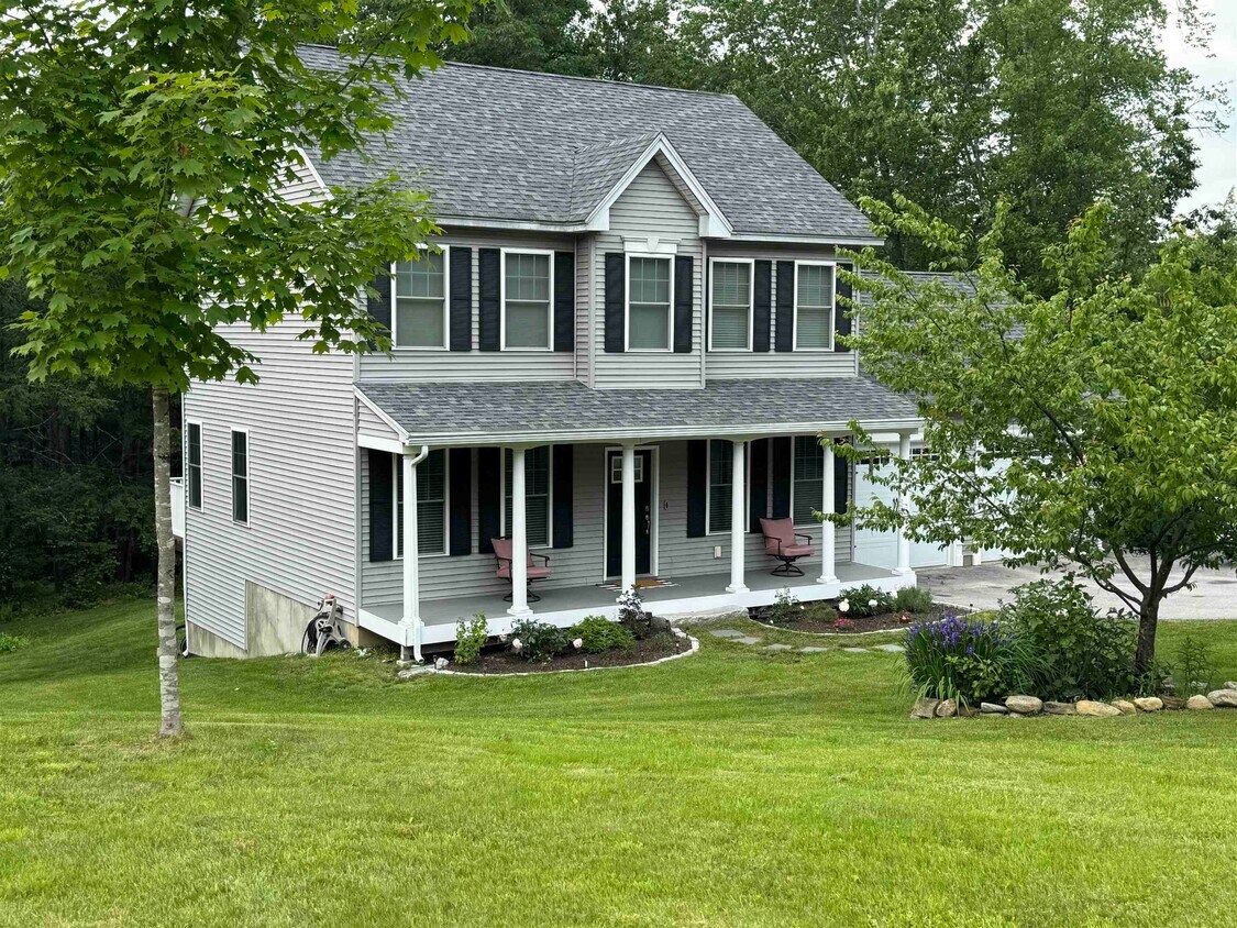 Primary Photo - 30 Daylily Ln