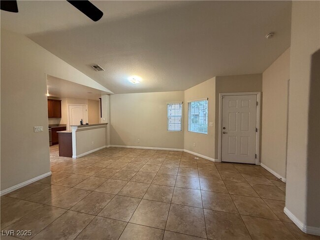 Foto del edificio - 5233 Sand Dollar Ave