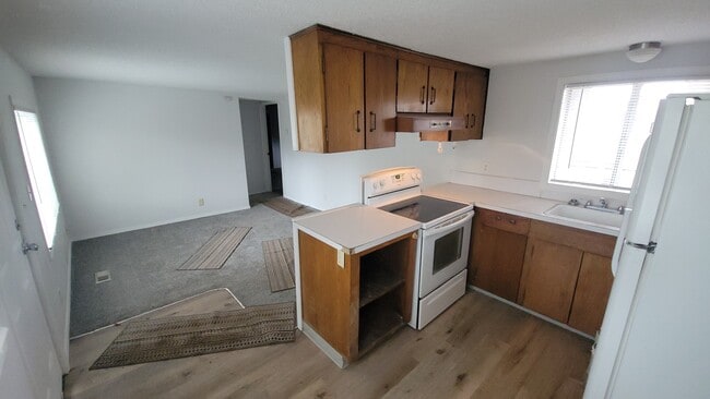 Building Photo - 1033a Bullard St