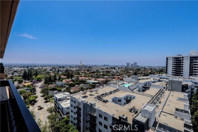 Building Photo - 10590 Wilshire Blvd