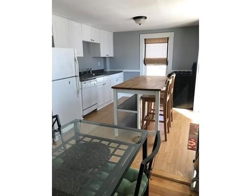 27 Bartlett St Weymouth Ma 02191 Townhouse For Rent In