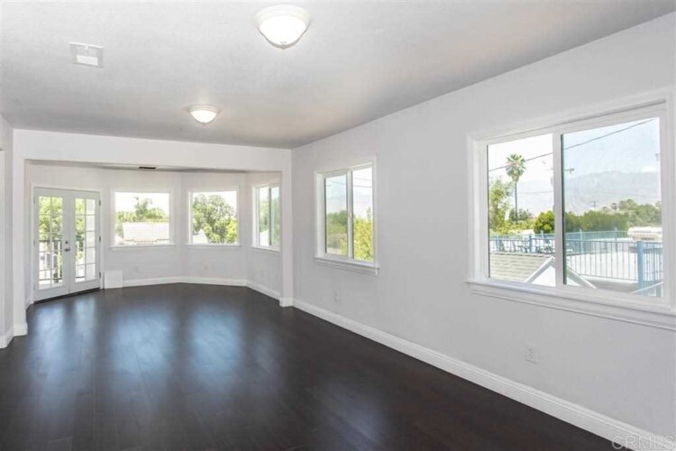 Foto principal - 259 E Crescent Ave
