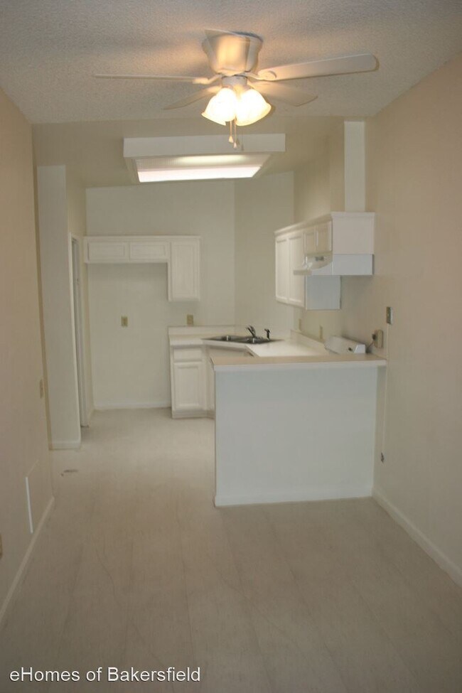 Foto del edificio - 2 br, 1.5 bath House - 3604 Sampson Ct #A