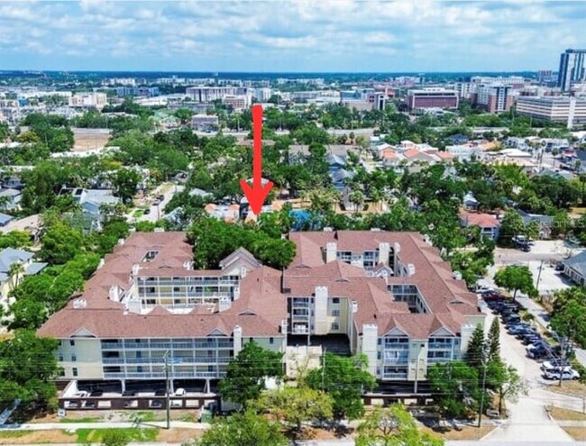 Foto del edificio - 1000 W Horatio St
