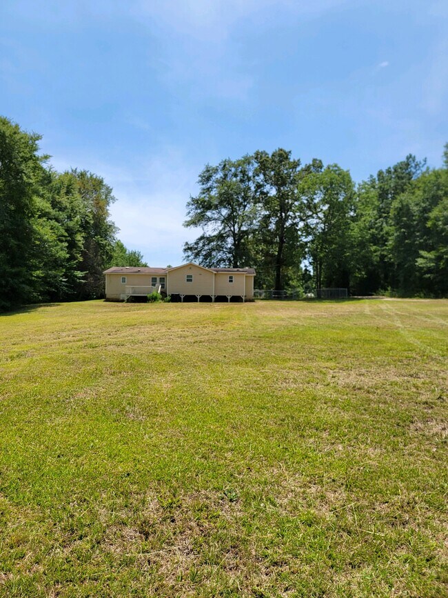 Building Photo - 225 Old Thaxton Rd
