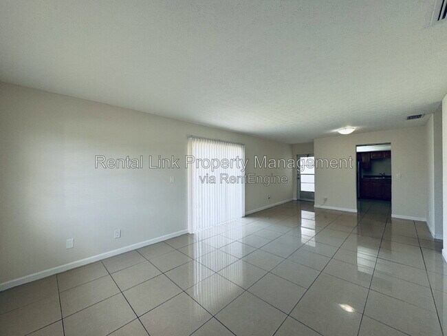 Foto del edificio - 3619 SE 9th Pl