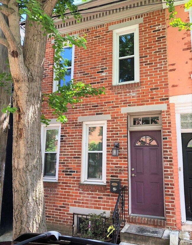 Photo - 2208 Pemberton St Townhome