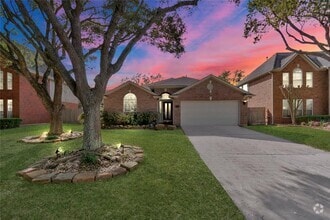 Building Photo - 1303 Raintree Cir