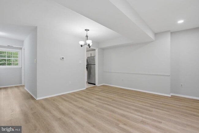 Building Photo - 7739 Tiverton Dr