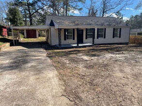 Building Photo - 807 Kings Rd