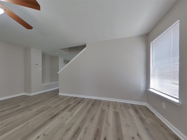 Foto del edificio - 10111 Victoria Falls Ln