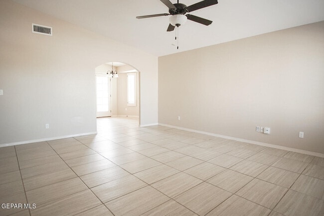 Building Photo - 7120 Copper Town Dr