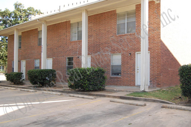 Building Photo - Sandra Townhomes