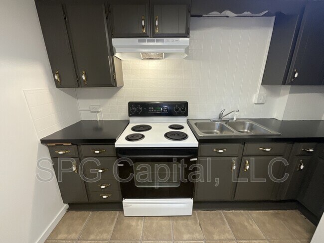 Foto del edificio - 330 W King St