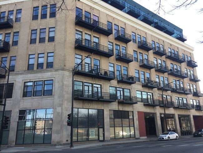Building Photo - 1645 Ogden Ave