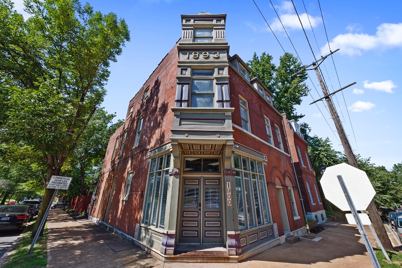 Primary Photo - 3203 Lemp Ave