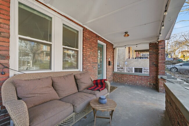 Building Photo - 1424 Macon Ave