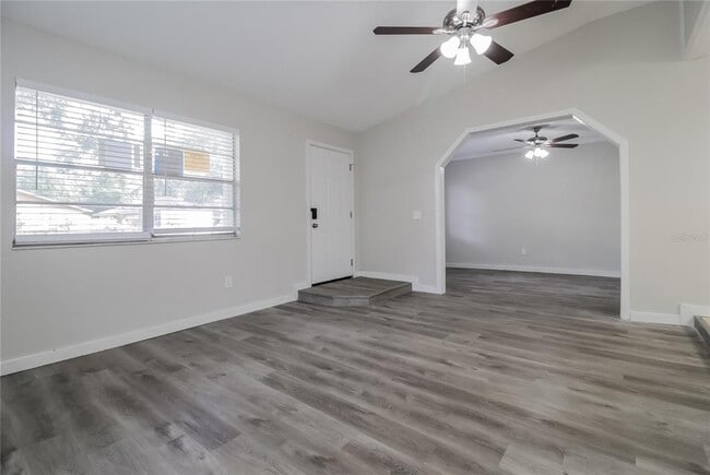 Building Photo - 1310 Cypress Ave