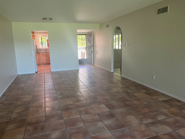 Building Photo - 12102 Rancho Bernardo Rd