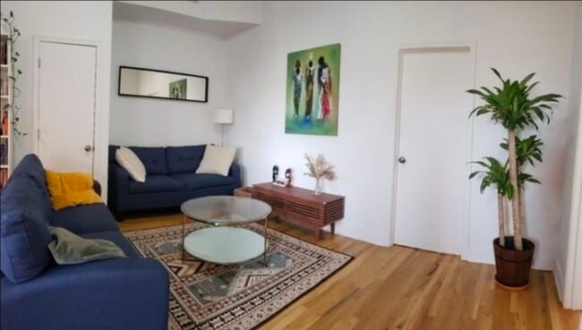 Foto del edificio - 302 2nd St