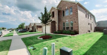 Building Photo - 104 Rustic Oak Ln