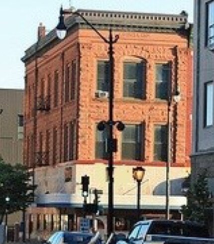 Primary Photo - 430 E Monroe St