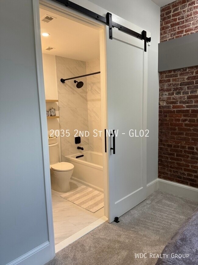 Foto del edificio - 2035 2nd St NW