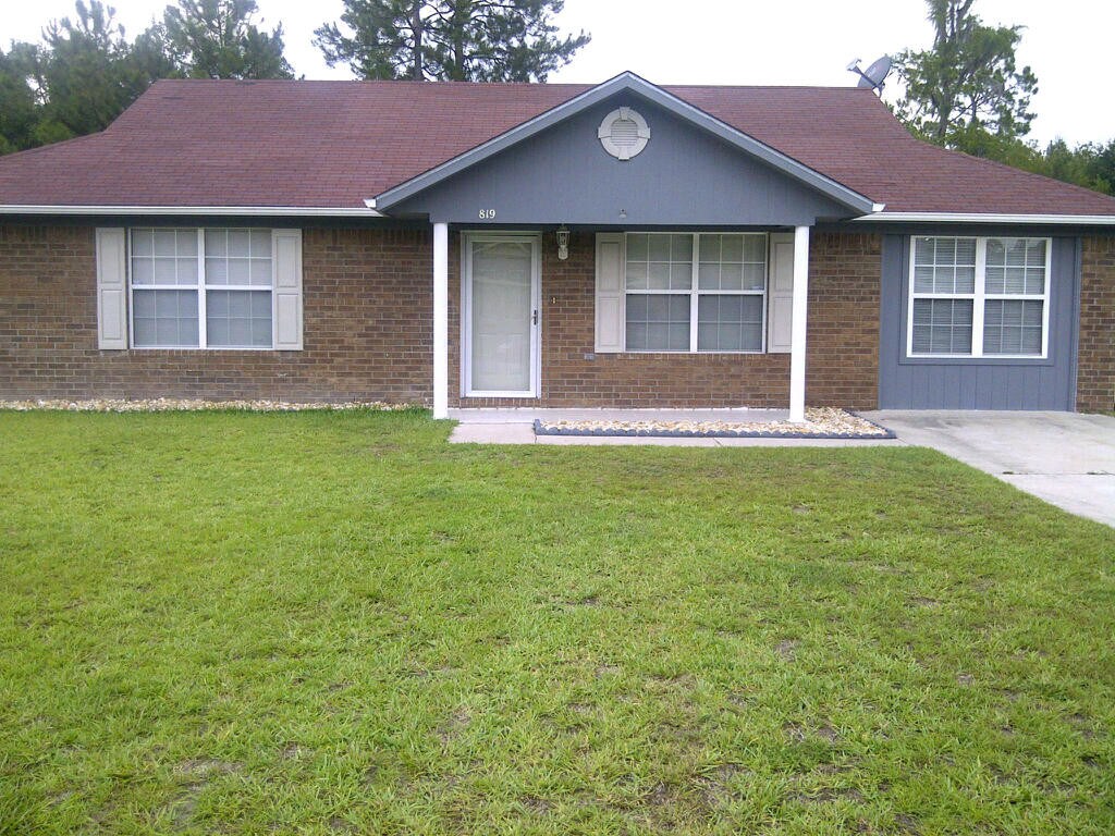Primary Photo - 819 Waterfield Dr