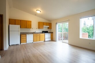 Building Photo - 130 SE 105th Ave