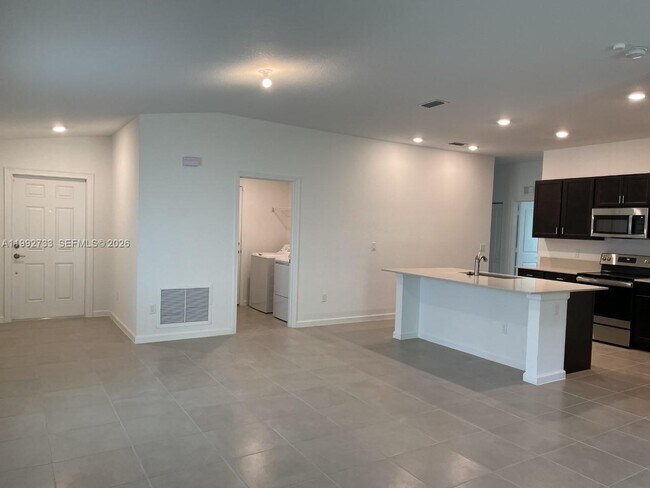 Foto del edificio - 4244 Thurso Wy