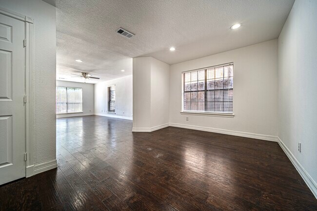 Comedor - 2411 Knight St