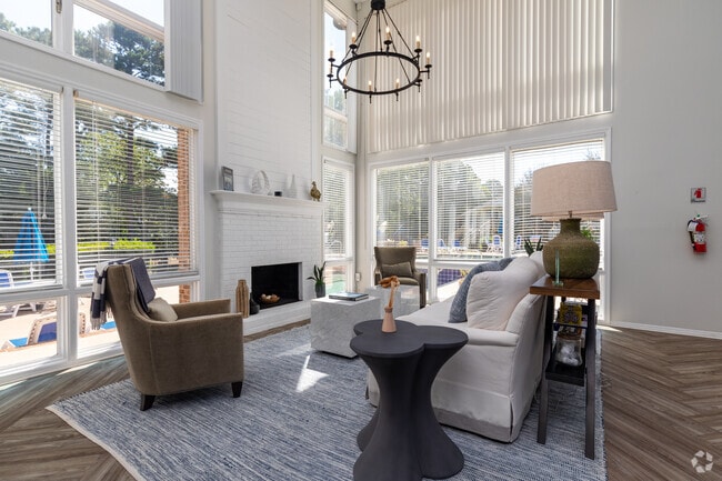 Casa club - Huntington Apartments