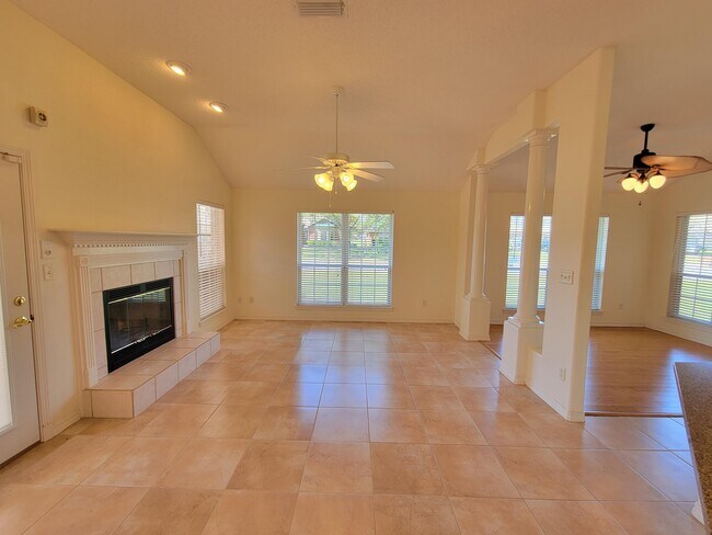 Building Photo - 2730 Creeks Edge Ln